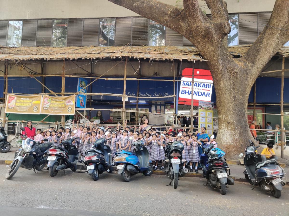 Educational trip to Super Market (Sahakari Bhandar):